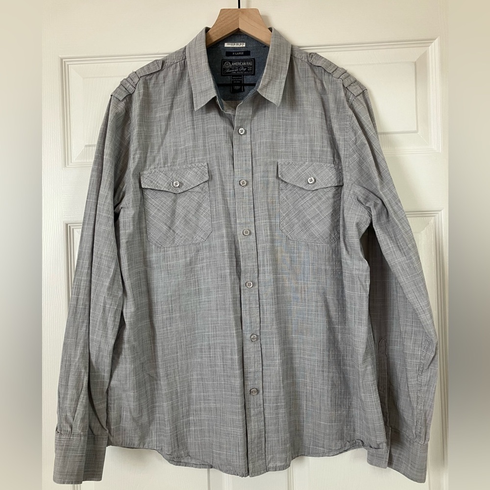 Men’s long sleeve shirt. Size XL, brand: American Rag. Very good condition.